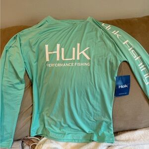 Huk UV shirt new with tags mint green color size M